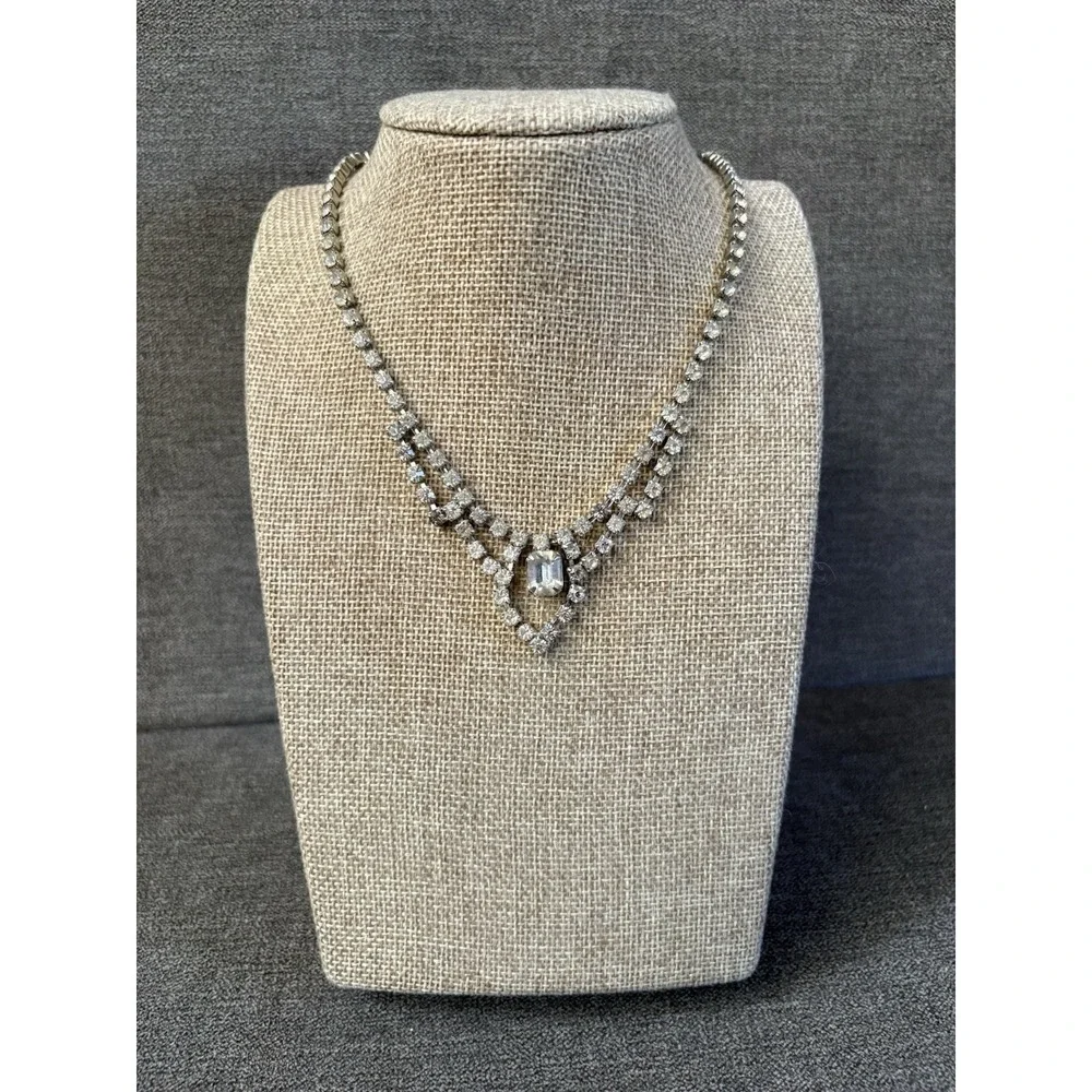 Vintage Rhinestone Clear Glowing‎ Stones Necklace Romantic Glamour
